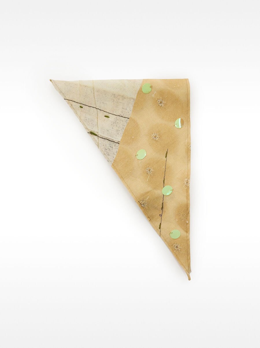 Triangular linen scarf