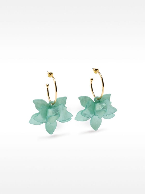 Open hoop earrings with maxi flower