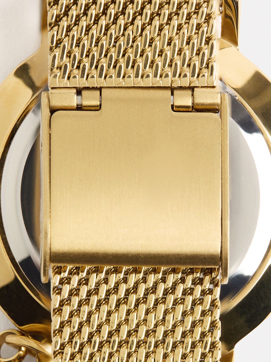 Watch with metal mesh bracelet and charm