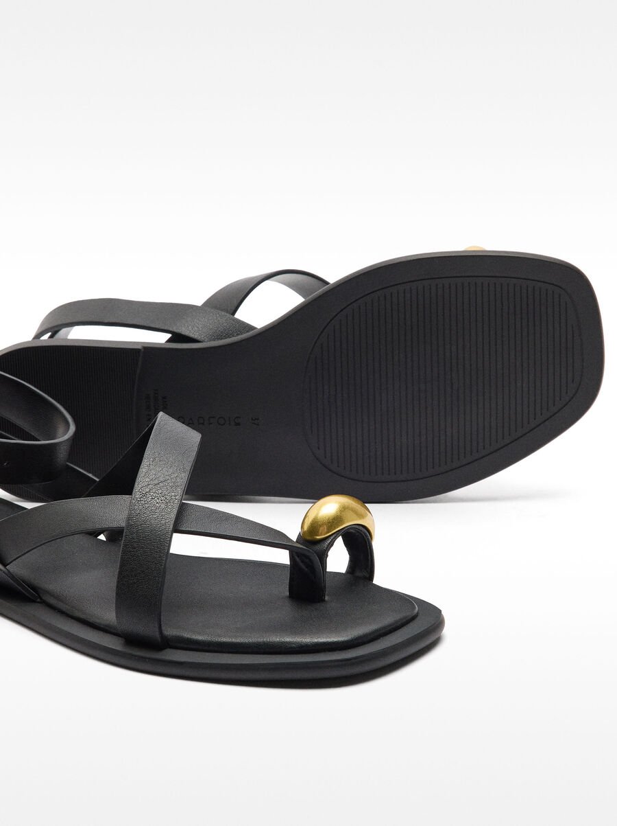 Leather sandals with metallic detail straps