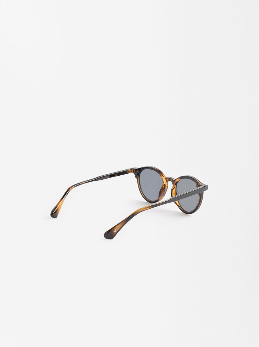 Round sunglasses 