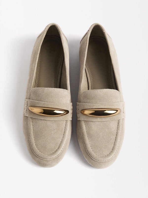 Leder-Mokassins mit metallischem Detail