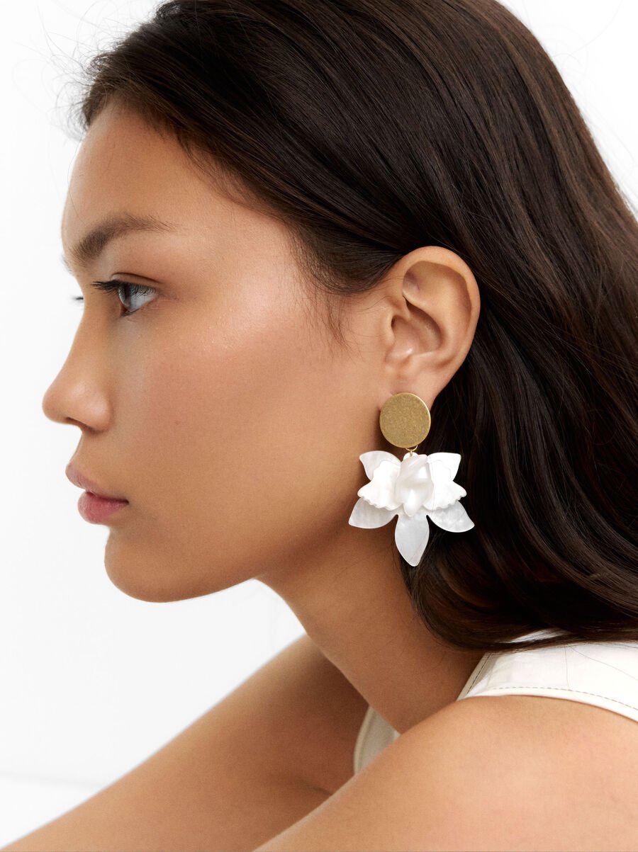 Maxi pearl flower earrings