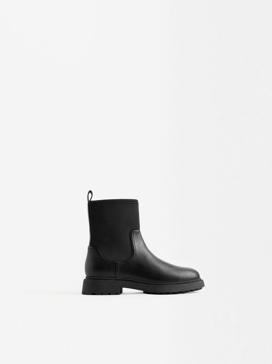 Flat ankle boots with elastic neoprene effect