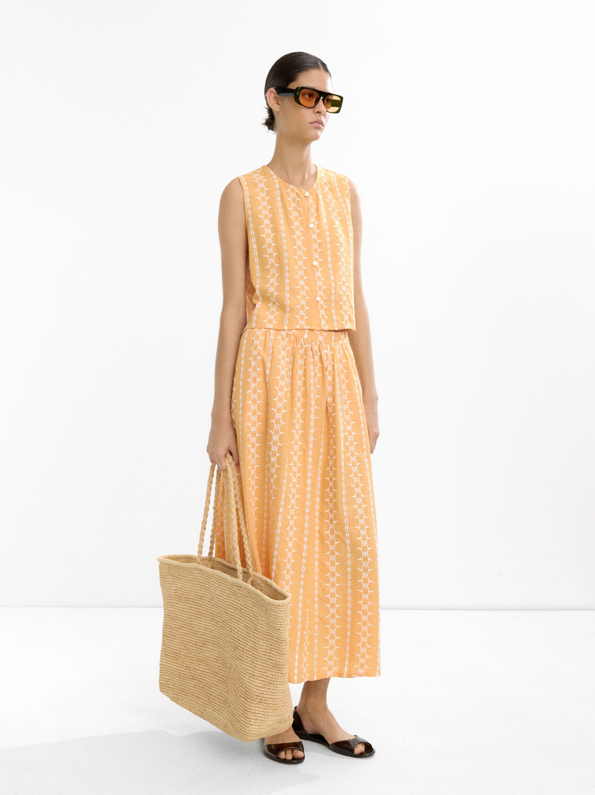 Embroidered skirt image number 3.0