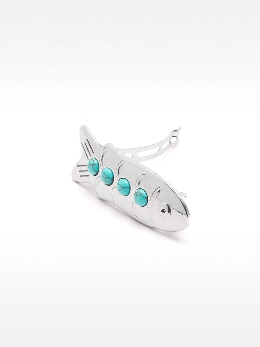 French clip fish with stones