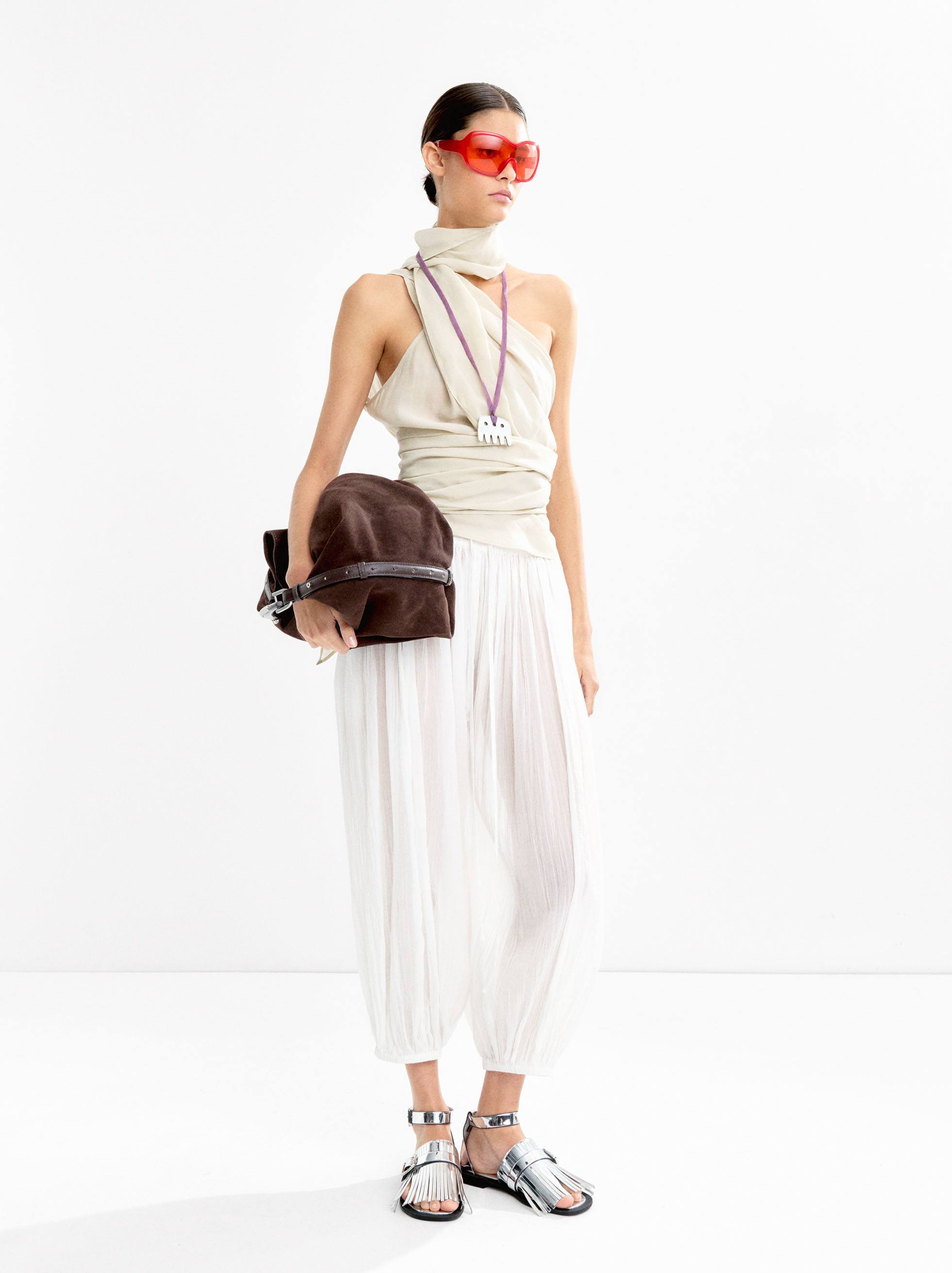 Asymmetrical top with knot image number 5.0
