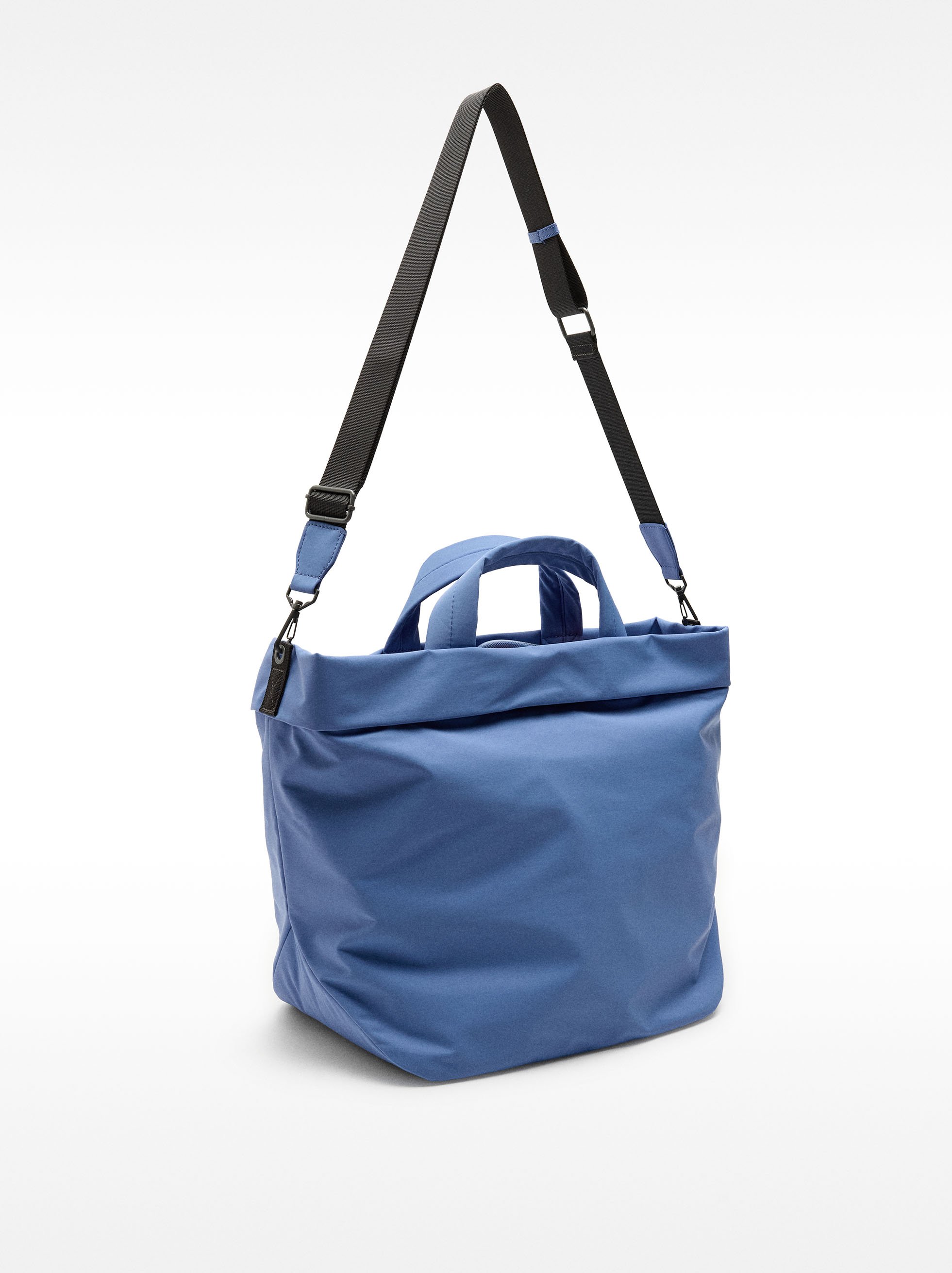 Nylon weekend bag image number 2.0